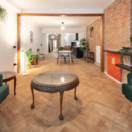 Charming And Spacious Antwerp City Center Apartments ภายนอก รูปภาพ